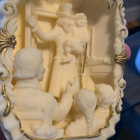 Carlton Cards Heirloom Ornament - A Christmas Carol - A Cherished Traditon - Picture 3 of 4